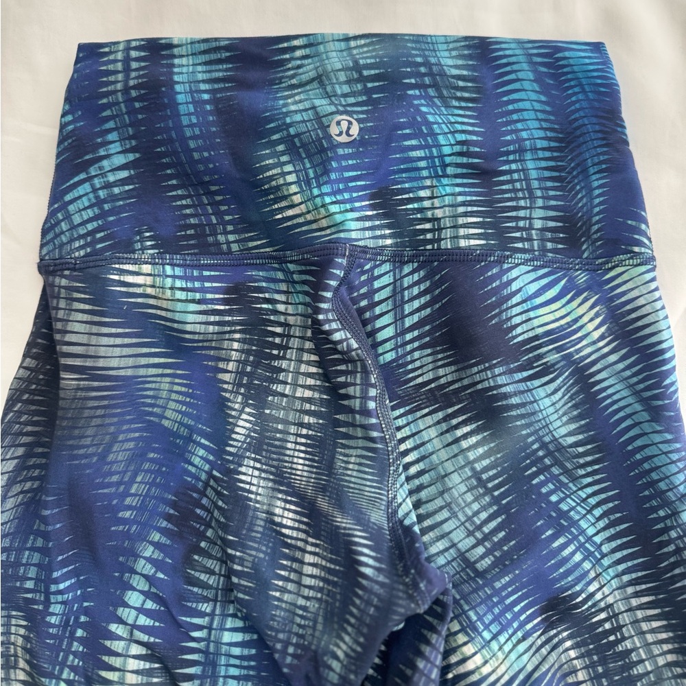 Lululemon wunder train high rise tight 25” in shapeshifter flux blue multi